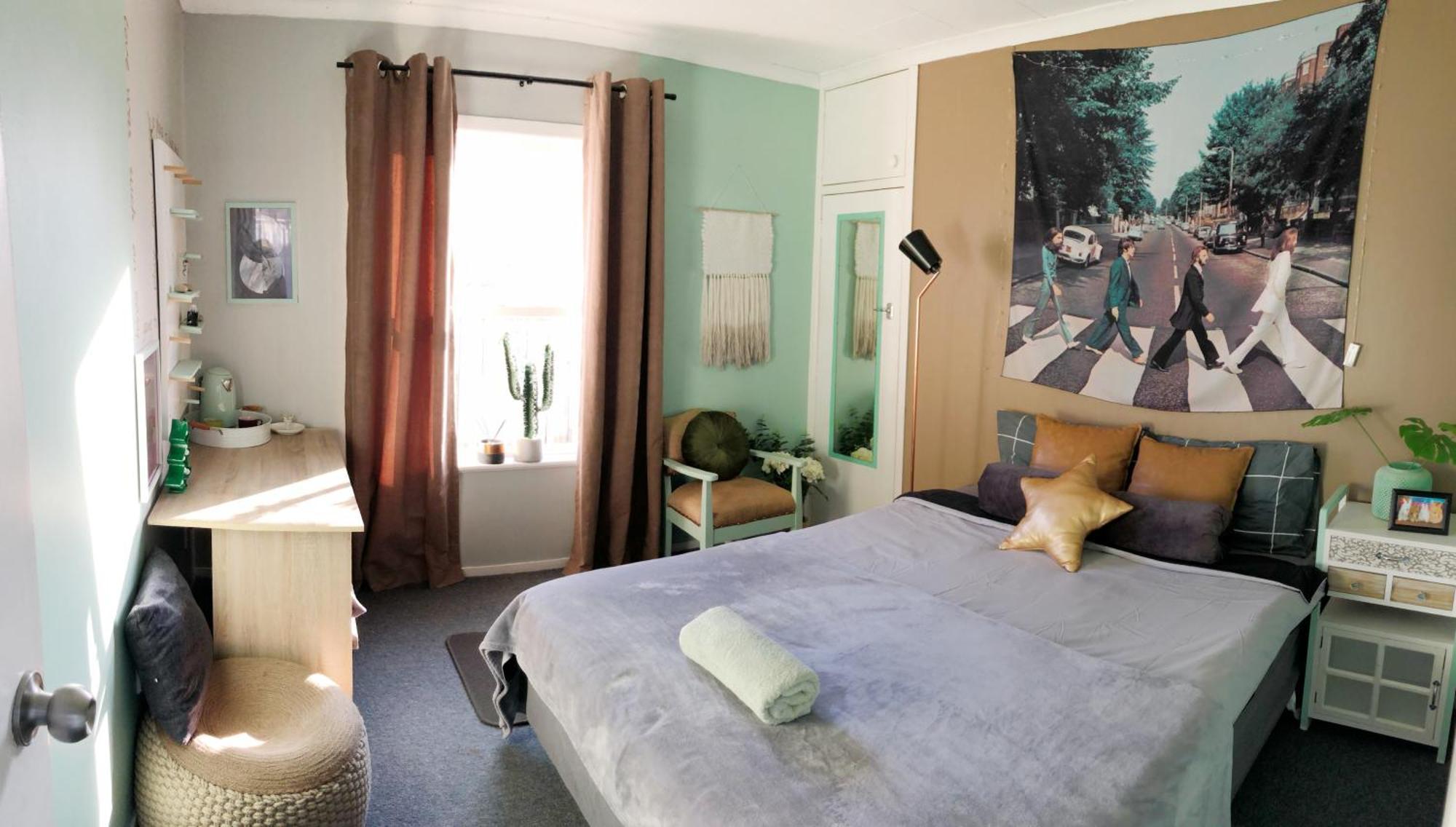 Double Bed Guest Room Hamilton Exteriör bild